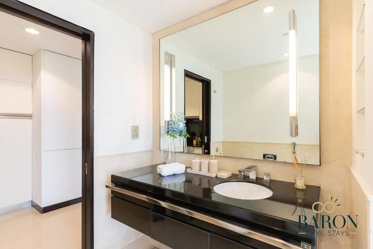 Splendid Studio Emaar Residences Marina Dubai Apartment